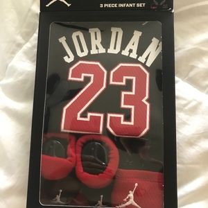 Jordan 3 Piece Infant Set